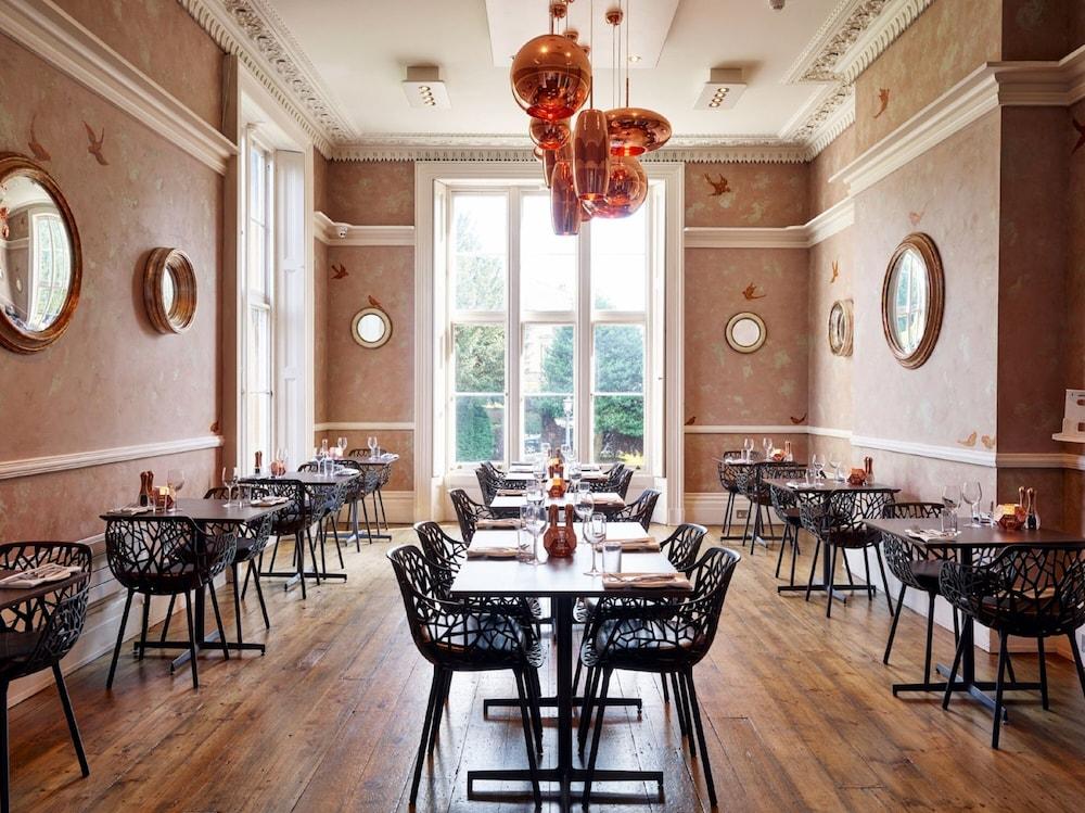 Cotswold Grange Cheltenham Exterior foto Interior of the restaurant