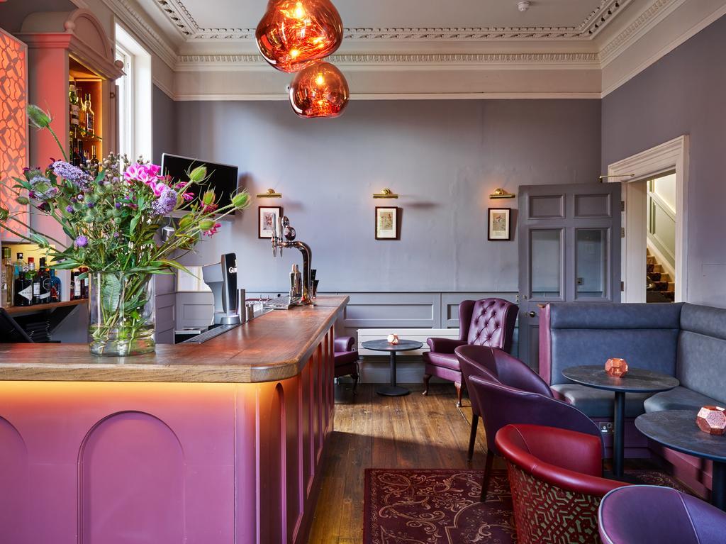Cotswold Grange Cheltenham Exterior foto The bar at the hotel